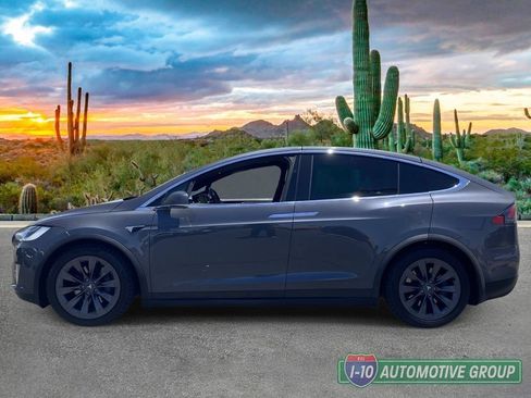 Used 2018 Tesla Model X 75D AWD/4WD image 6