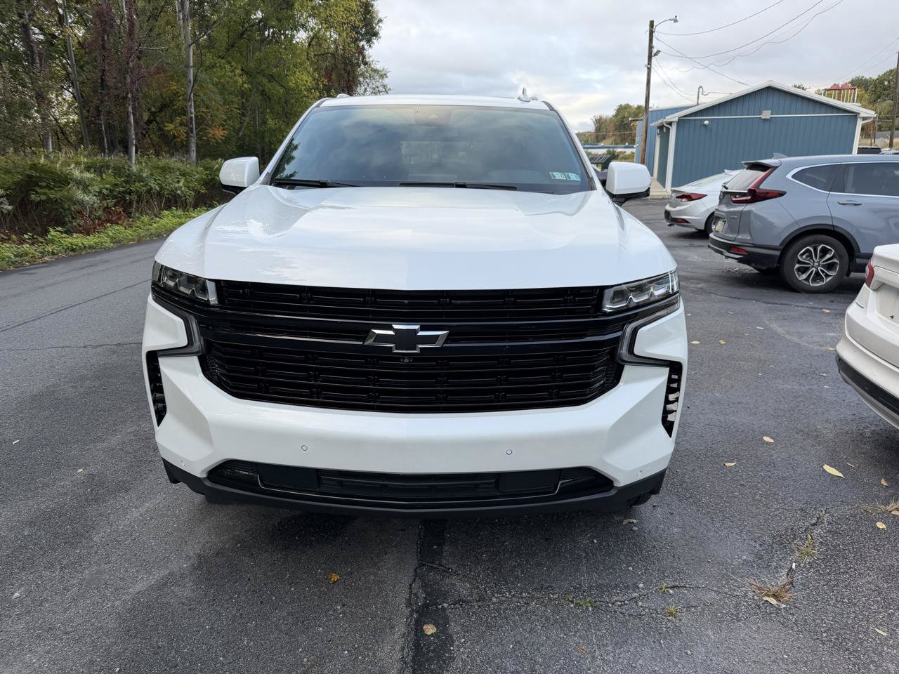 Used 2023 Chevrolet Tahoe RST w/ Luxury Package AWD/4WD image 2