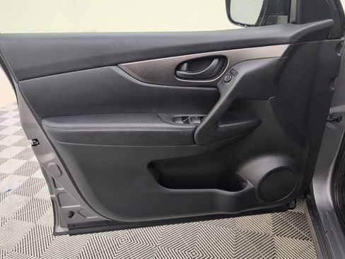 Used 2020 Nissan Rogue Sport S FWD image 30