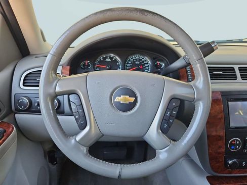 Used 2014 Chevrolet Suburban LTZ AWD/4WD image 14