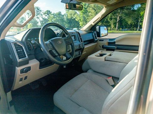 Used 2016 Ford F150 XLT w/ Equipment Group 301A Mid RWD image 10