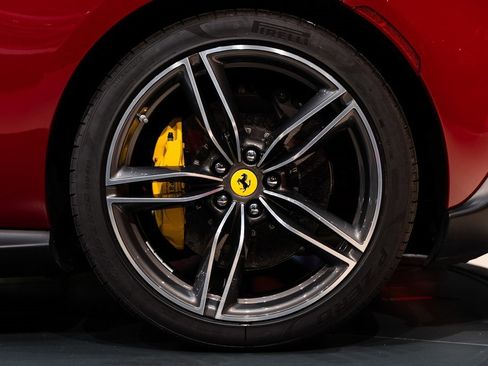 Used 2021 Ferrari Roma image 14
