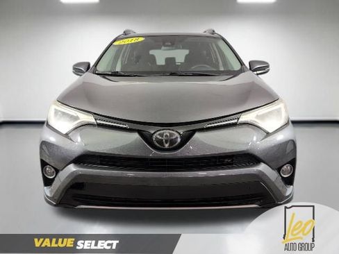 Used 2018 Toyota RAV4 XLE FWD image 2