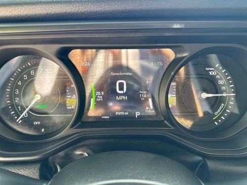 Used 2024 Jeep Wrangler Unlimited w/ Convenience Group AWD/4WD image 25