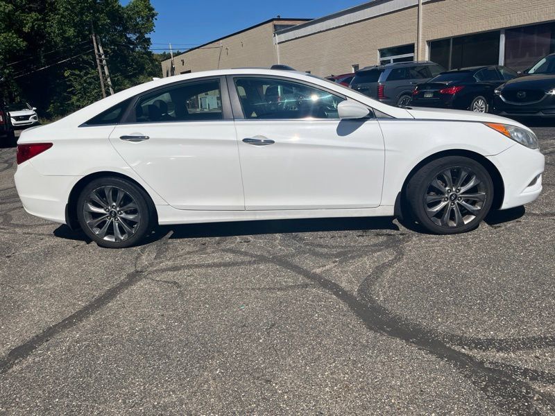 Used 2012 Hyundai Sonata SE w/ Navigation & Sunroof Pkg FWD image 4