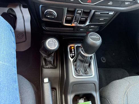 New 2026 Jeep Gladiator Sport image 25