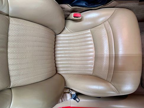 Used 1998 Chevrolet Corvette Convertible w/ Memory Pkg image 24