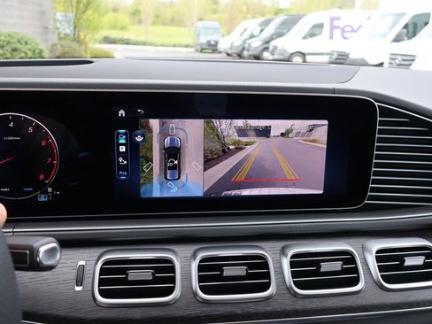 New 2026 Mercedes-Benz GLS 450 4MATIC image 26