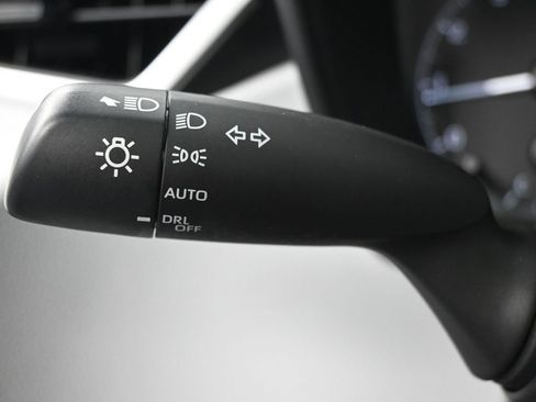Used 2024 Toyota Corolla SE w/ SE Premium Package FWD image 20