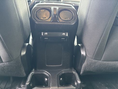 Used 2020 Jeep Wrangler Unlimited Sport S image 17