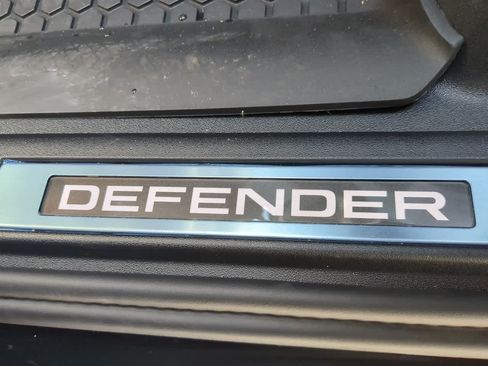 New 2026 Land Rover Defender 130 X-Dynamic SE AWD/4WD image 13