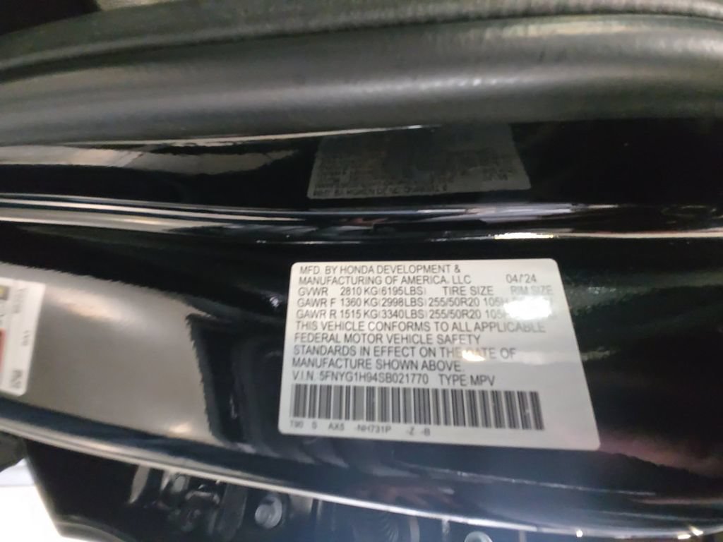 Used 2025 Honda Pilot Black Edition image 25