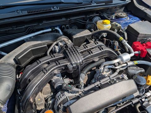 Used 2025 Subaru Crosstrek 2.5i Limited w/ Crosstrek Mirror Package image 31