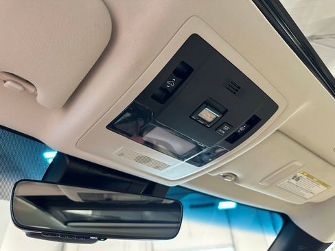 Used 2022 Lexus ES 350 w/ Premium Package image 31