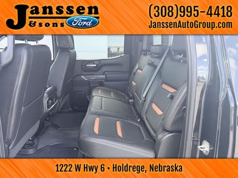 Used 2021 GMC Sierra 1500 AT4 w/ AT4 Value Package AWD/4WD image 17