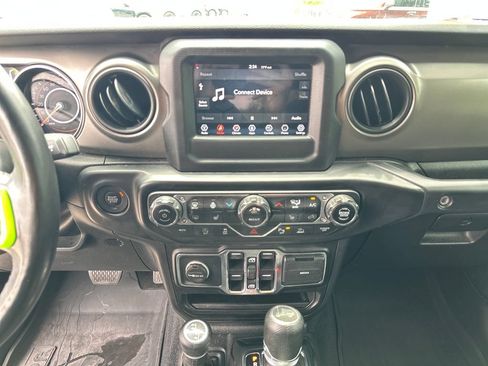 Used 2022 Jeep Wrangler Unlimited Sport AWD/4WD image 26