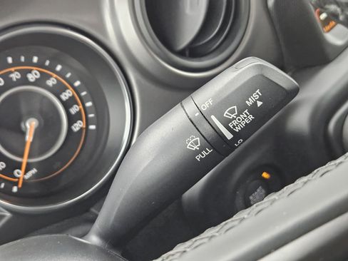 Used 2021 Jeep Gladiator Sport image 29