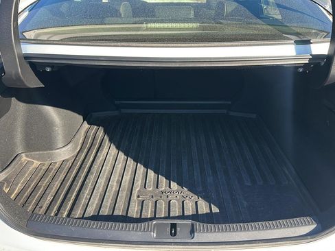 Used 2023 Toyota Crown Limited image 6