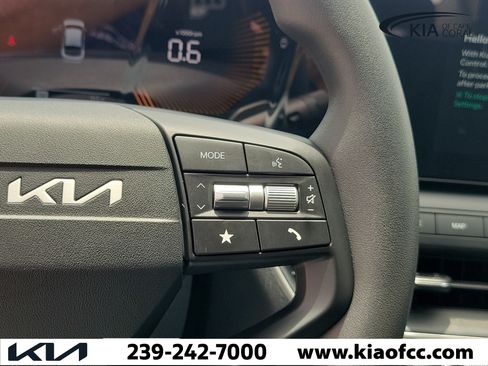 New 2026 Kia K4 FWD image 23