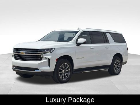 Used 2021 Chevrolet Suburban LT w/ LT Signature Package AWD/4WD image 5