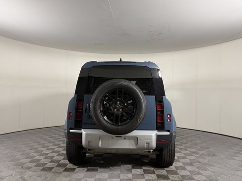 Used 2025 Land Rover Defender 110 S AWD/4WD image 10