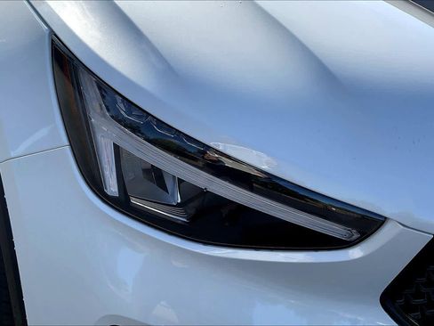 New 2026 Volvo XC40 B5 Core w/ Climate Package image 32