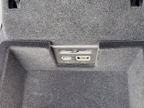 Certified 2024 Cadillac XT6 Premium Luxury w/ LPO, Floor Liner Package AWD/4WD image 28