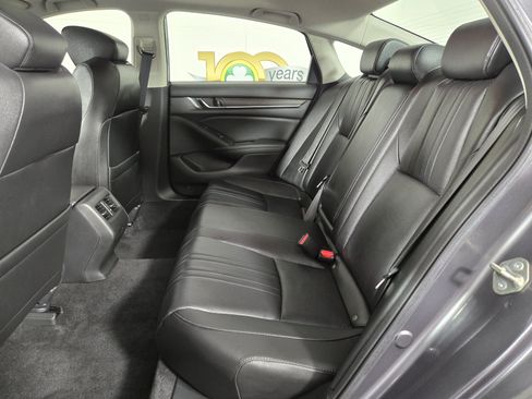 Used 2020 Honda Accord Touring image 12