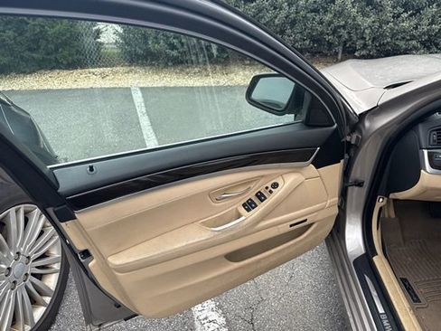 Used 2012 BMW 528i xDrive Sedan image 16