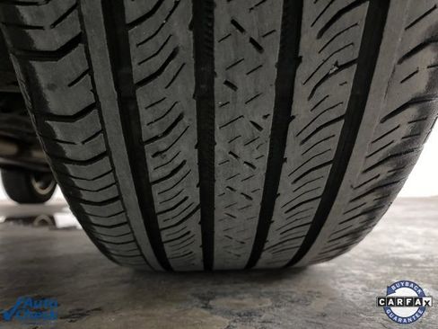 Used 2017 Jeep Cherokee Overland w/ Technology Group image 98