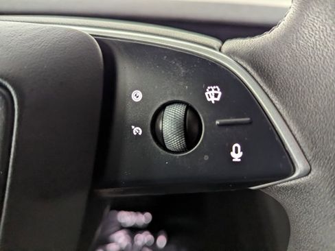 Used 2025 Tesla Model 3 Long Range image 17