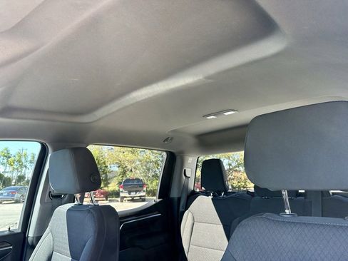 Used 2022 Chevrolet Silverado 1500 LT image 26