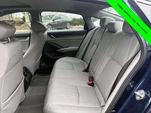 Used 2018 Honda Accord Touring image 10