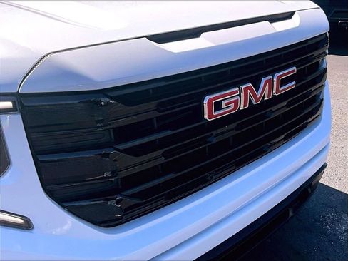 Used 2023 GMC Sierra 1500 Elevation AWD/4WD image 32