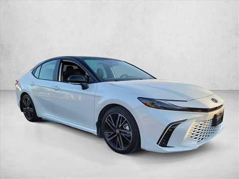 Used 2026 Toyota Camry XSE FWD image 3