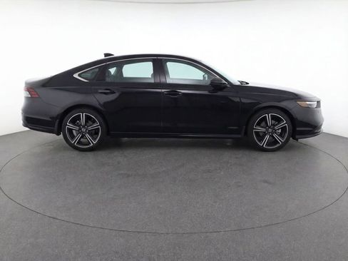 Used 2024 Honda Accord Sport image 8