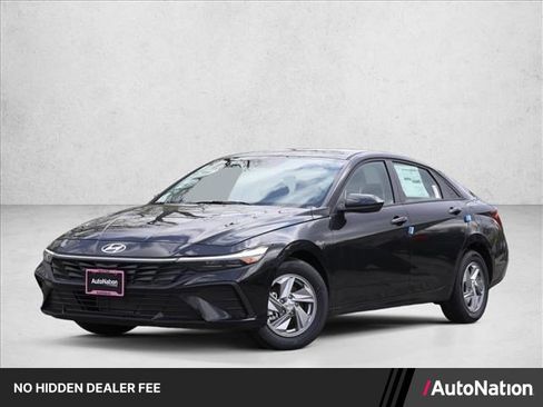New 2026 Hyundai Elantra SE FWD image 1