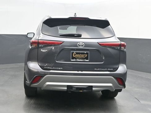 Used 2021 Toyota Highlander Platinum AWD/4WD image 6