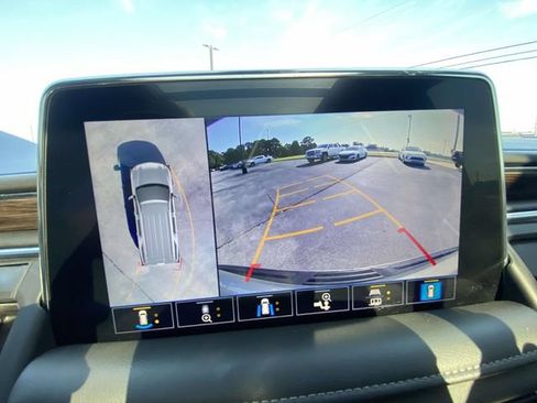 Used 2021 Chevrolet Tahoe LT w/ LT Signature Package RWD image 22