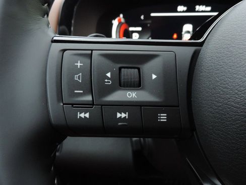 New 2025 Nissan Pathfinder Platinum w/ Cargo Package image 27