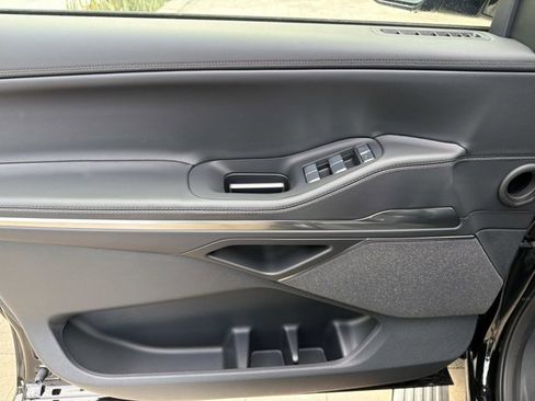 New 2026 Lincoln Navigator Reserve AWD/4WD image 8