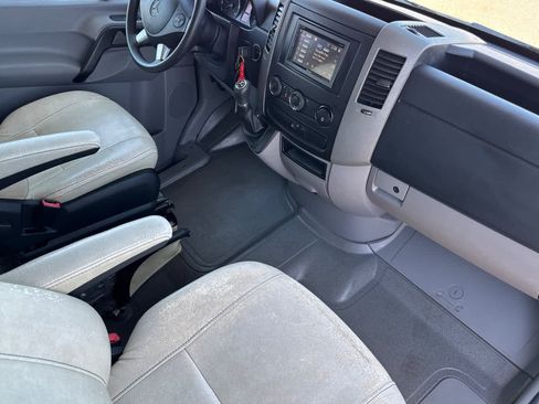 Used 2017 Mercedes-Benz Sprinter 3500 image 16