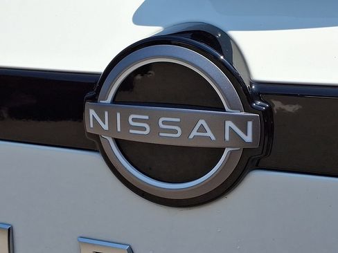 Used 2025 Nissan Pathfinder S AWD/4WD image 31