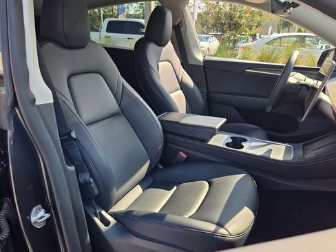 Used 2024 Tesla Model Y Long Range RWD image 16