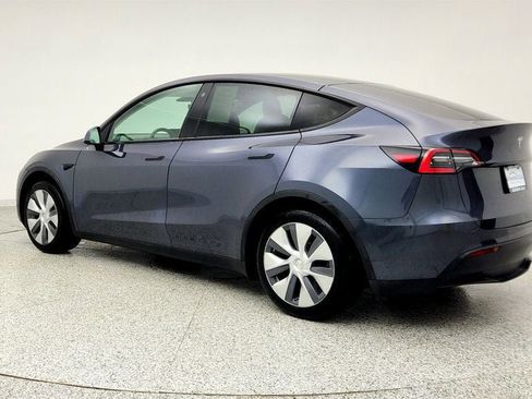 Used 2021 Tesla Model Y 2WD image 7
