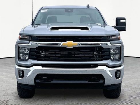 New 2026 Chevrolet Silverado 3500 LT image 2