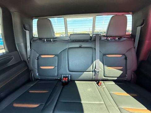 Used 2024 GMC Sierra 2500 AT4 w/ AT4 Premium Plus Package image 12
