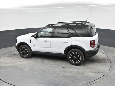 Used 2023 Ford Bronco Sport Outer Banks w/ Tech Package AWD/4WD image 13