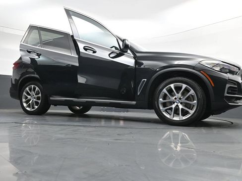 Used 2022 BMW X5 xDrive40i w/ Premium Package AWD/4WD image 38
