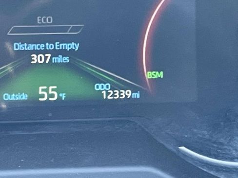 Used 2025 Toyota RAV4 XLE Premium image 39